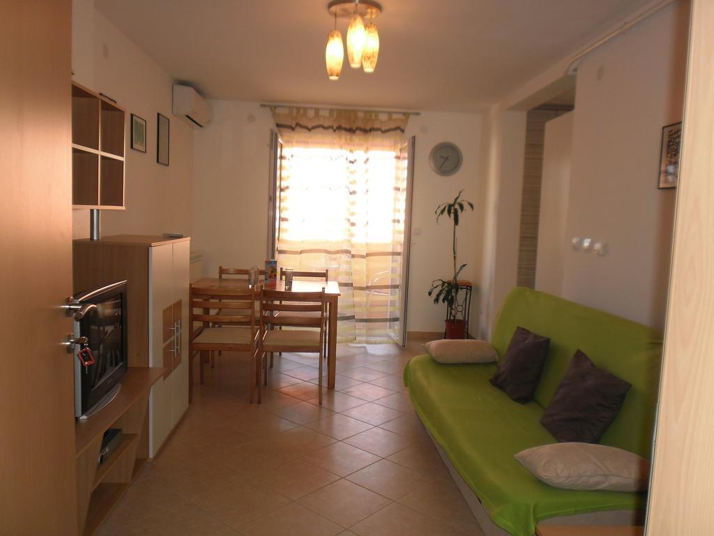 Apartments Mb Πούλα Δωμάτιο φωτογραφία